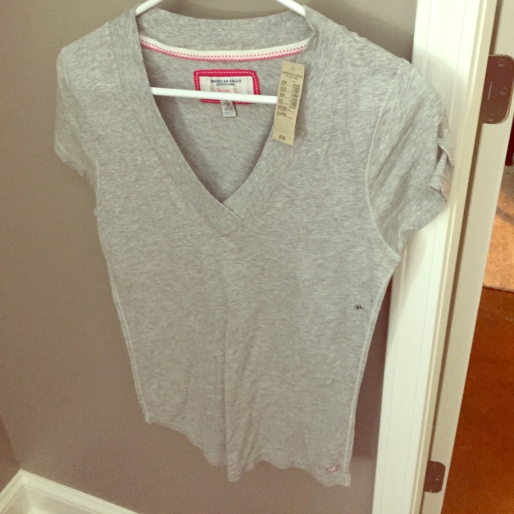 American Eagle Basic Tee